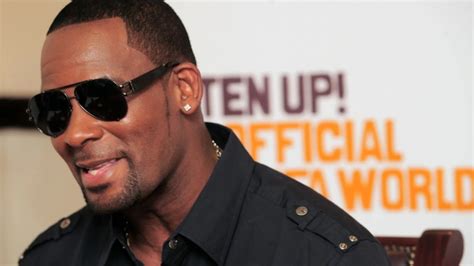 Judge orders more than half a million in R. Kelly royalties be turned over to victims